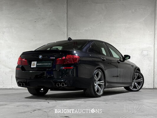 BMW M5 F10 4.4 V8 560pk 2014 5-Serie, 3-ZLJ-94