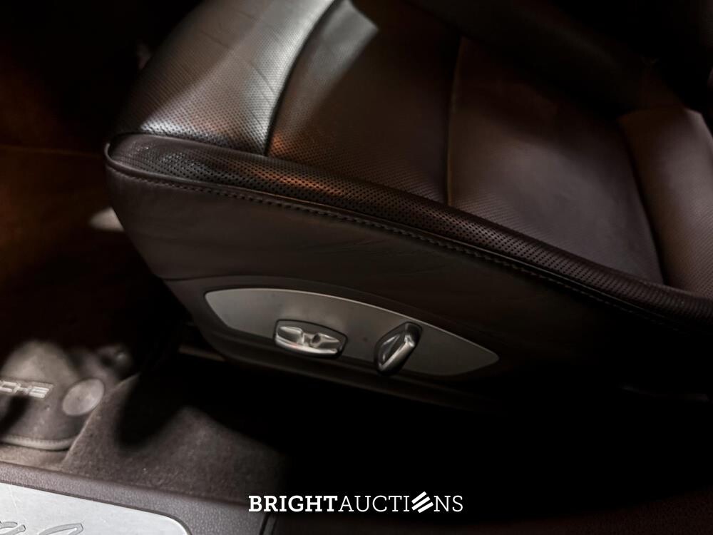 Porsche Panamera 3.6 V6 4WD 300pk 2012, G-397-TZ