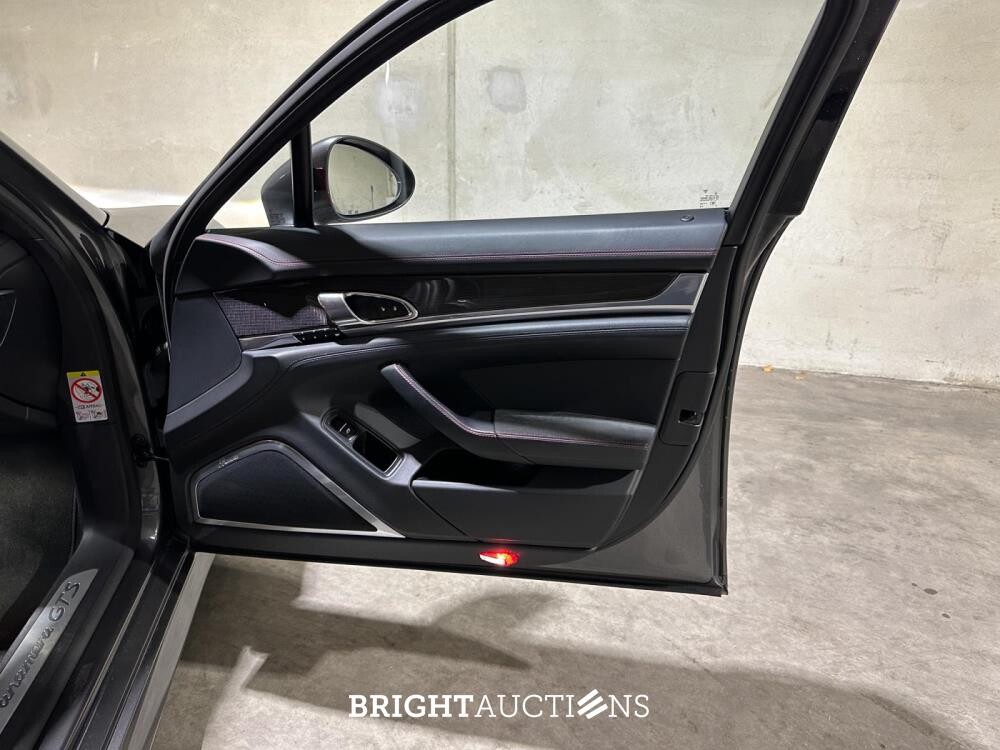 Porsche Panamera GTS 4.8 V8 430pk 2013 (Origineel-NL), 28-ZXF-7