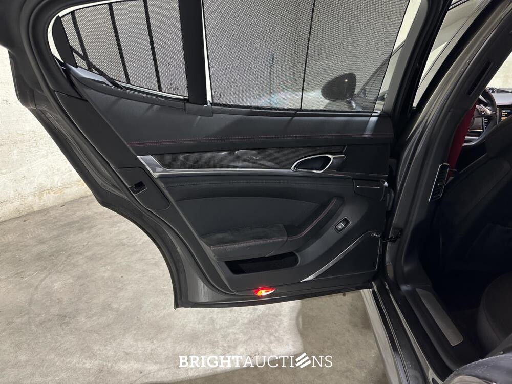 Porsche Panamera GTS 4.8 V8 430pk 2013 (Origineel-NL), 28-ZXF-7