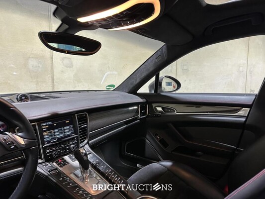 Porsche Panamera GTS 4.8 V8 430pk 2013 (Origineel-NL), 28-ZXF-7