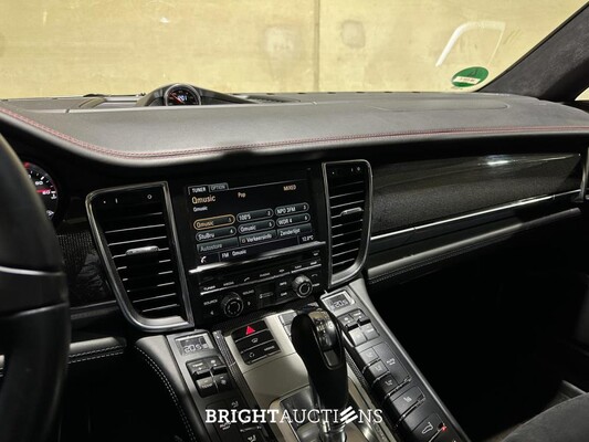 Porsche Panamera GTS 4.8 V8 430pk 2013 (Origineel-NL), 28-ZXF-7