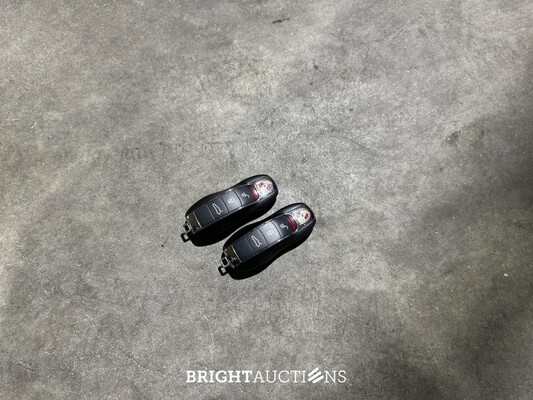 Porsche Panamera GTS 4.8 V8 430pk 2013 (Origineel-NL), 28-ZXF-7