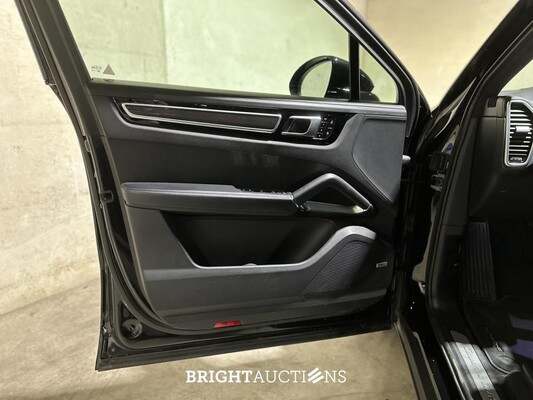 Porsche Cayenne Turbo 4.0 V8 549pk 2019, J-757-HF