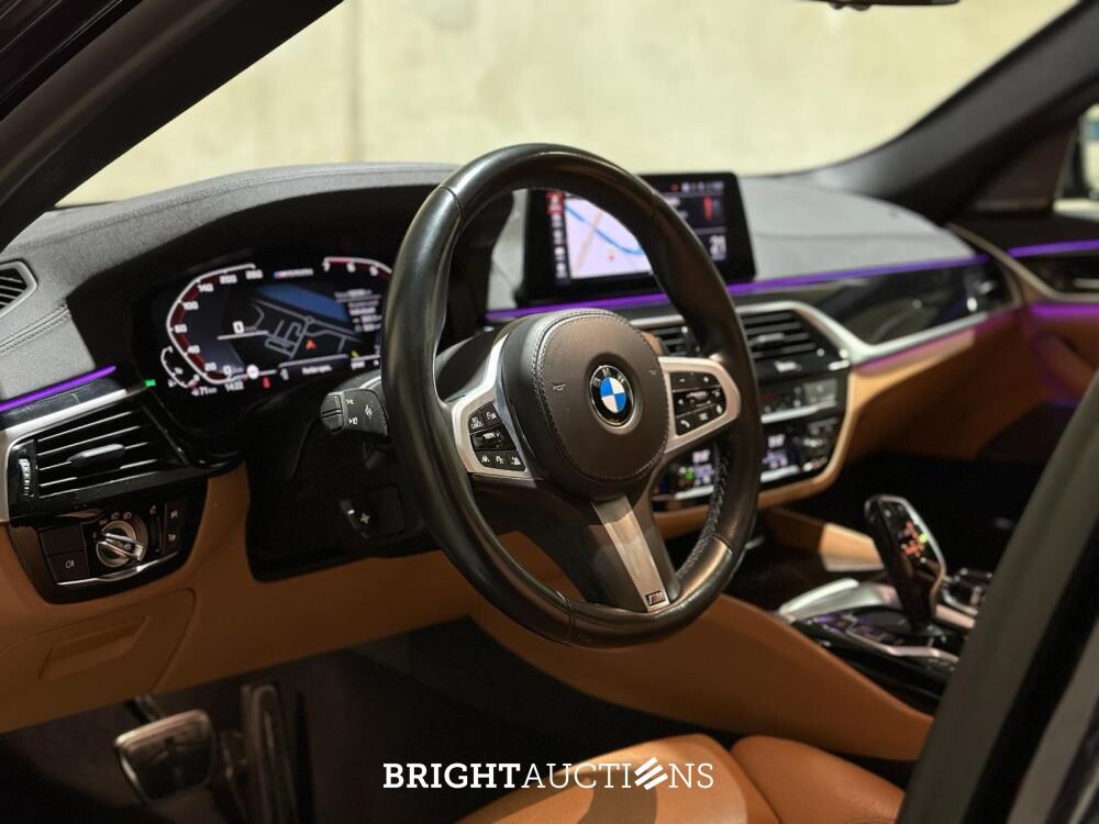 BMW M550i xDrive 4.4 V8 High Executive M-Sport 530pk 2020 5-serie G30, L-618-KL