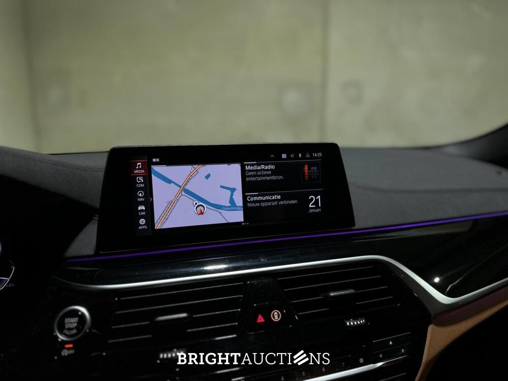 BMW M550i xDrive 4.4 V8 High Executive M-Sport 530pk 2020 5-serie G30, L-618-KL