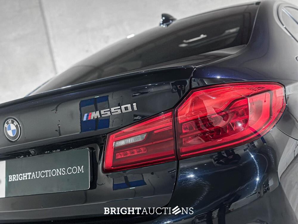 BMW M550i xDrive 4.4 V8 High Executive M-Sport 530pk 2020 5-serie G30, L-618-KL