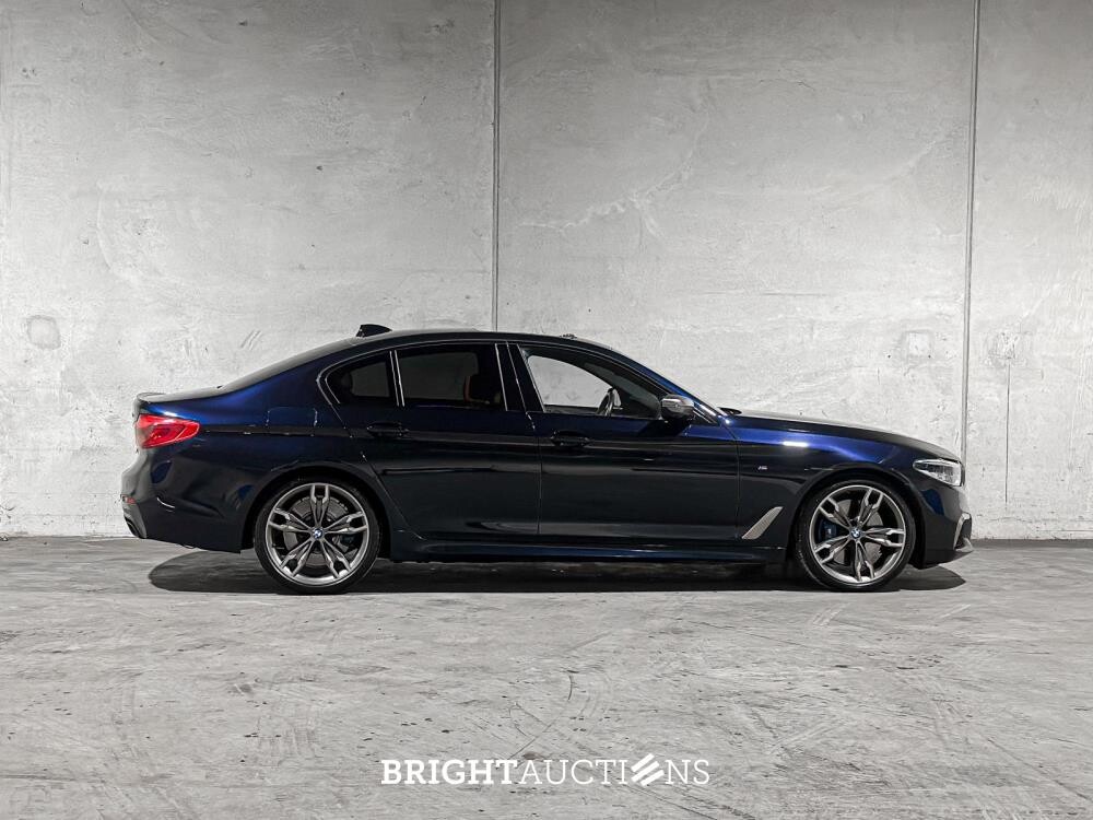BMW M550i xDrive 4.4 V8 High Executive M-Sport 530pk 2020 5-serie G30, L-618-KL
