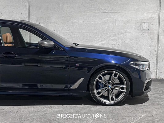 BMW M550i xDrive 4.4 V8 High Executive M-Sport 530pk 2020 5-serie G30, L-618-KL