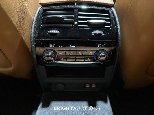 BMW M550i xDrive 4.4 V8 High Executive M-Sport 530pk 2020 5-serie G30, L-618-KL