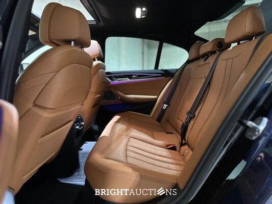 BMW M550i xDrive 4.4 V8 High Executive M-Sport 530pk 2020 5-serie G30, L-618-KL