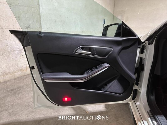 Mercedes-Benz CLA45 AMG 4Matic 381pk 2015 CLA-klasse Shooting Brake, T-450-LK