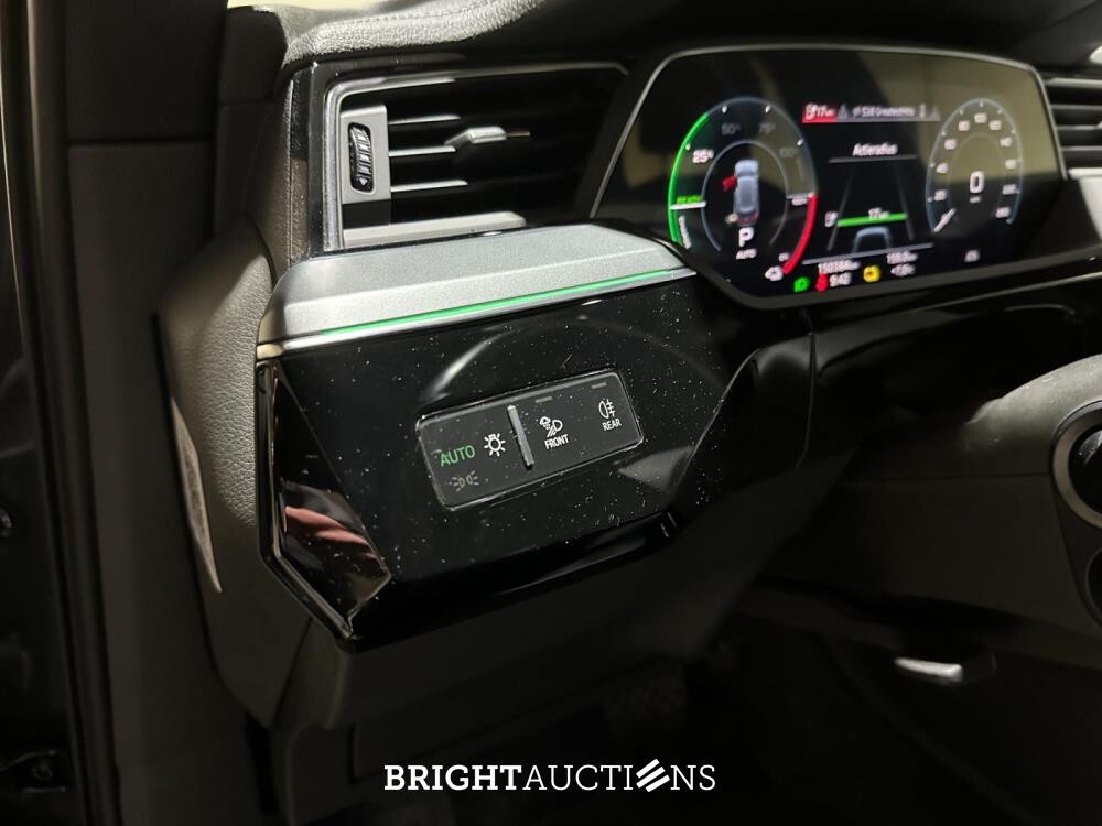 Audi e-tron 55 Quattro Business Edition 95 kWh 408pk 2020 (Origineel-NL + 1e Eigenaar) K-739-JJ