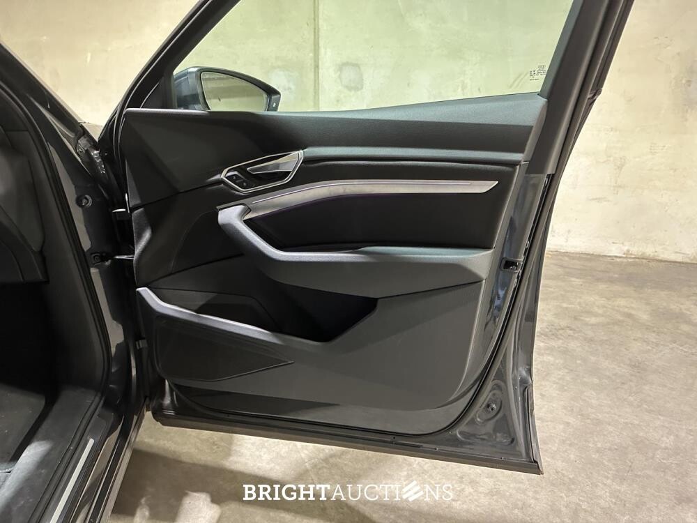 Audi e-tron 55 Quattro Business Edition 95 kWh 408pk 2020 (Origineel-NL + 1e Eigenaar) K-739-JJ