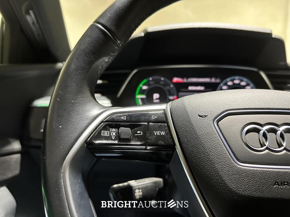 Audi e-tron 55 Quattro Business Edition 95 kWh 408pk 2020 (Origineel-NL + 1e Eigenaar) K-739-JJ