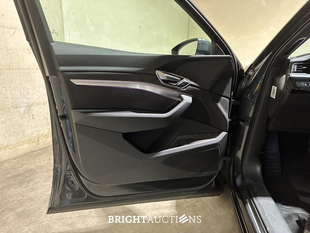 Audi e-tron 55 Quattro Business Edition 95 kWh 408pk 2020 (Origineel-NL + 1e Eigenaar) K-739-JJ