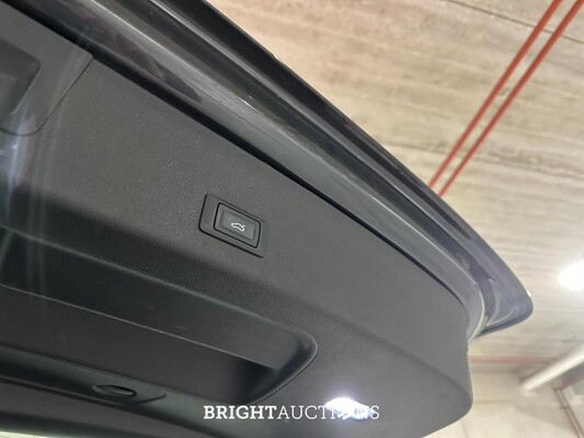 Audi e-tron 55 Quattro Business Edition 95 kWh 408pk 2020 (Origineel-NL + 1e Eigenaar) K-739-JJ
