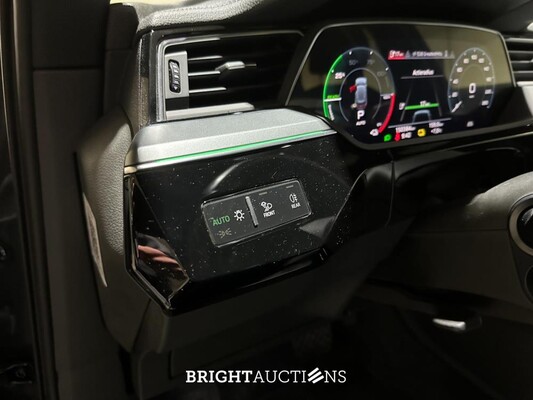 Audi e-tron 55 Quattro Business Edition 95 kWh 408pk 2020 (Origineel-NL + 1e Eigenaar) K-739-JJ