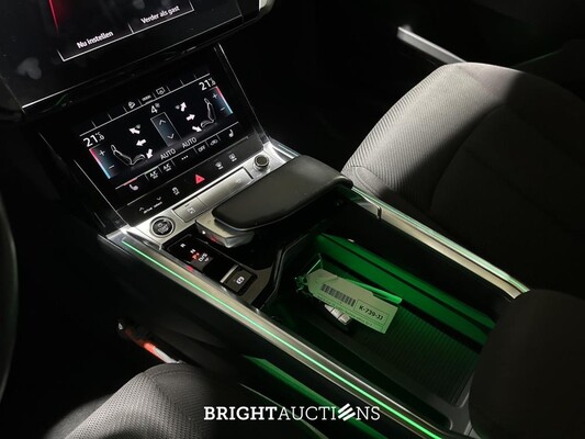 Audi e-tron 55 Quattro Business Edition 95 kWh 408pk 2020 (Origineel-NL + 1e Eigenaar) K-739-JJ
