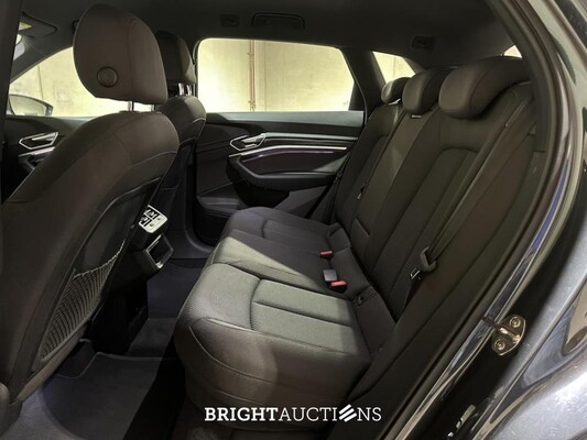 Audi e-tron 55 Quattro Business Edition 95 kWh 408pk 2020 (Origineel-NL + 1e Eigenaar) K-739-JJ