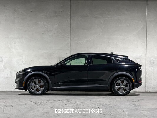Ford Mustang Mach-E RWD 75 kWh 269pk 2021 (Origineel-NL + 1e Eigenaar), N-181-RH