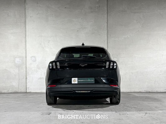 Ford Mustang Mach-E RWD 75 kWh 269pk 2021 (Origineel-NL + 1e Eigenaar), N-181-RH