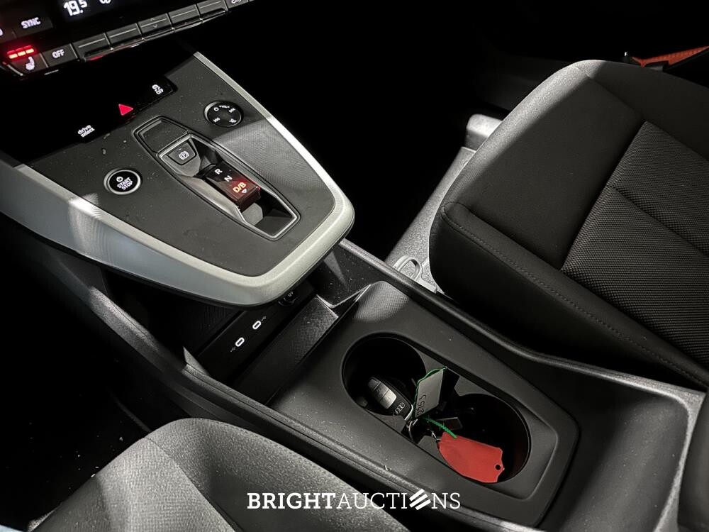 Audi Q4 Sportback e-tron 40 Edition 77 kWh 204pk 2021 (Origineel-NL + 1e Eigenaar), N-777-TN