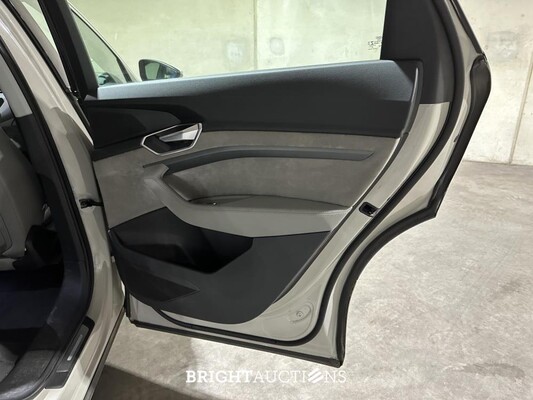 Audi e-tron 55 Quattro Business Edition Plus 95 kWh 408pk 2020 (Origineel-NL + 1e Eigenaar), K-193-HH