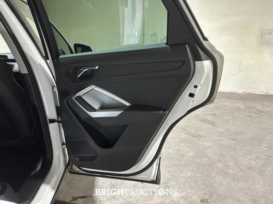 Audi Q3 35 TFSI Pro Line business 150pk 2020 (Origineel-NL+1e eigenaar), G-399-ZV