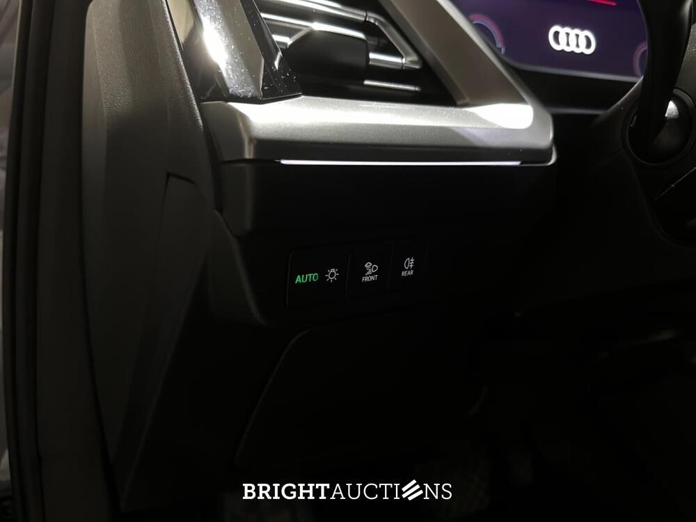 Audi Q4 e-tron 40 Launch edition Advanced 77 kWh 204pk 2021 (Origineel-NL + 1e Eigenaar), N-401-PG