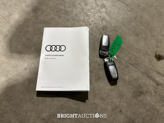 Audi Q4 e-tron 40 Launch edition Advanced 77 kWh 204pk 2021 (Origineel-NL + 1e Eigenaar), N-401-PG
