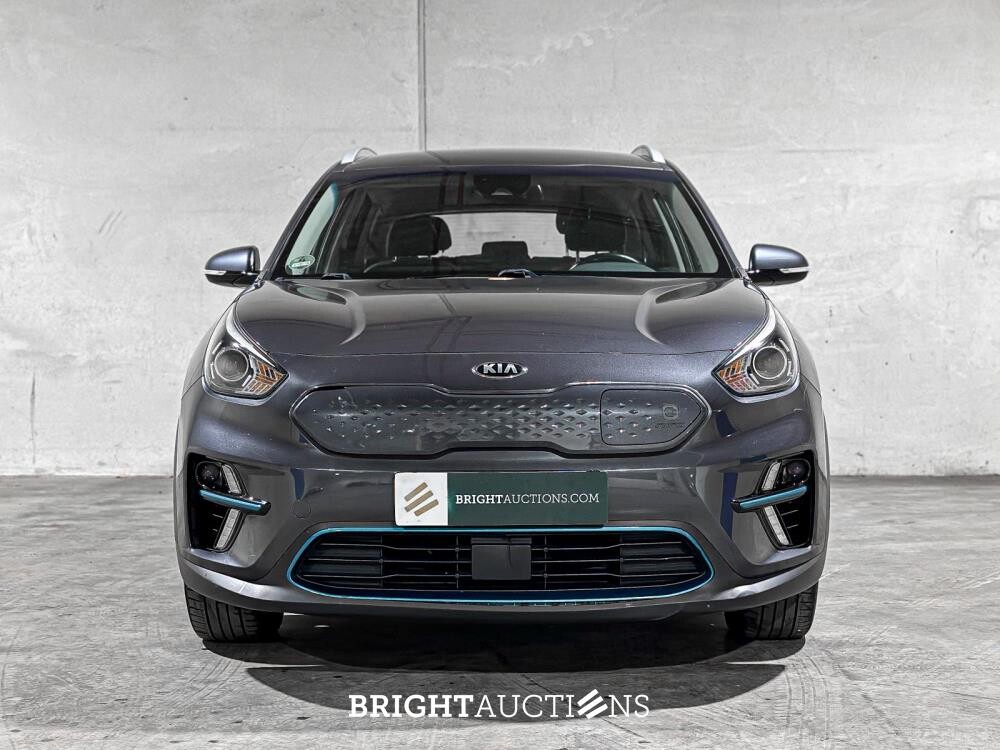 Kia e-Niro DynamicLine 64 kWh 204pk 2020 (Origineel-NL+1e eigenaar), J-072-TK
