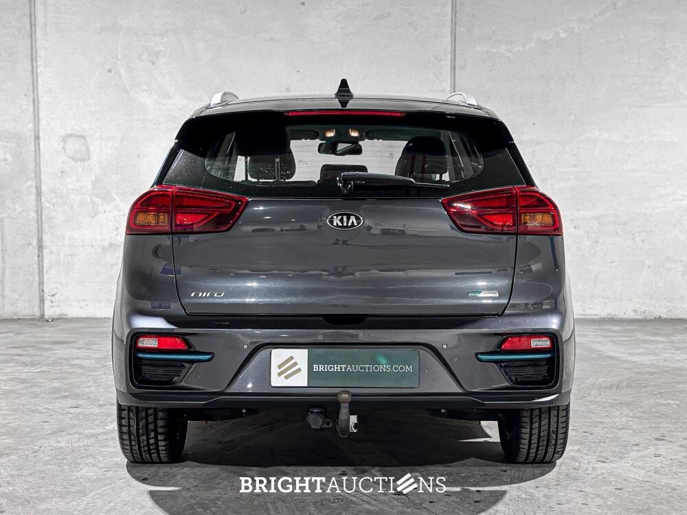 Kia e-Niro DynamicLine 64 kWh 204pk 2020 (Origineel-NL+1e eigenaar), J-072-TK