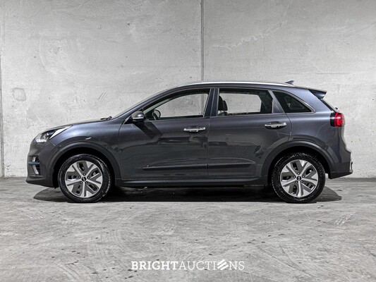 Kia e-Niro DynamicLine 64 kWh 204pk 2020 (Origineel-NL+1e eigenaar), J-072-TK