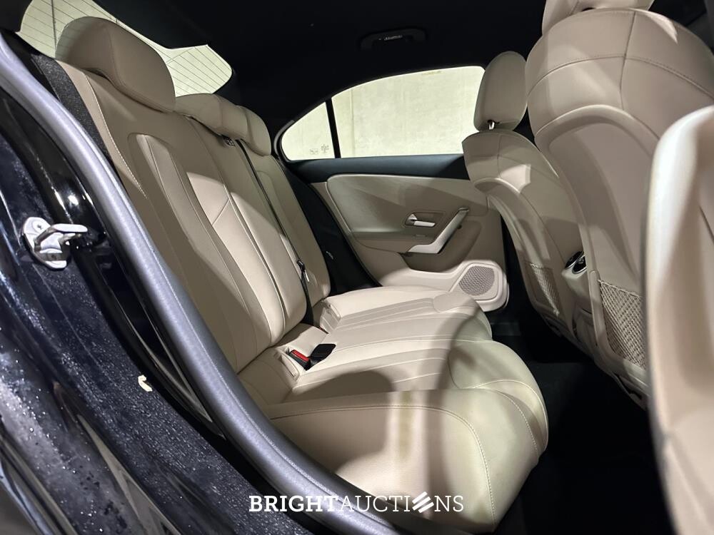 Mercedes-Benz A250 e Business Solution Luxury Limited 218pk 2020 (Origineel-NL + 1e Eigenaar) A-klasse, J-849-SG