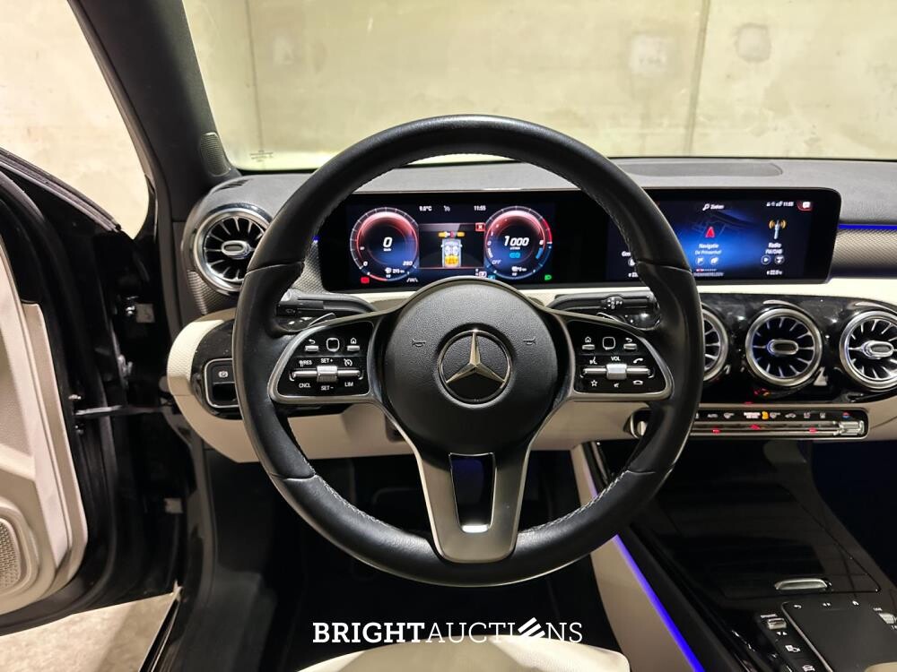 Mercedes-Benz A250 e Business Solution Luxury Limited 218pk 2020 (Origineel-NL + 1e Eigenaar) A-klasse, J-849-SG