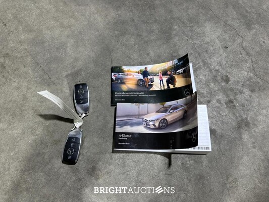 Mercedes-Benz A250 e Business Solution Luxury Limited 218pk 2020 (Origineel-NL + 1e Eigenaar) A-klasse, J-849-SG