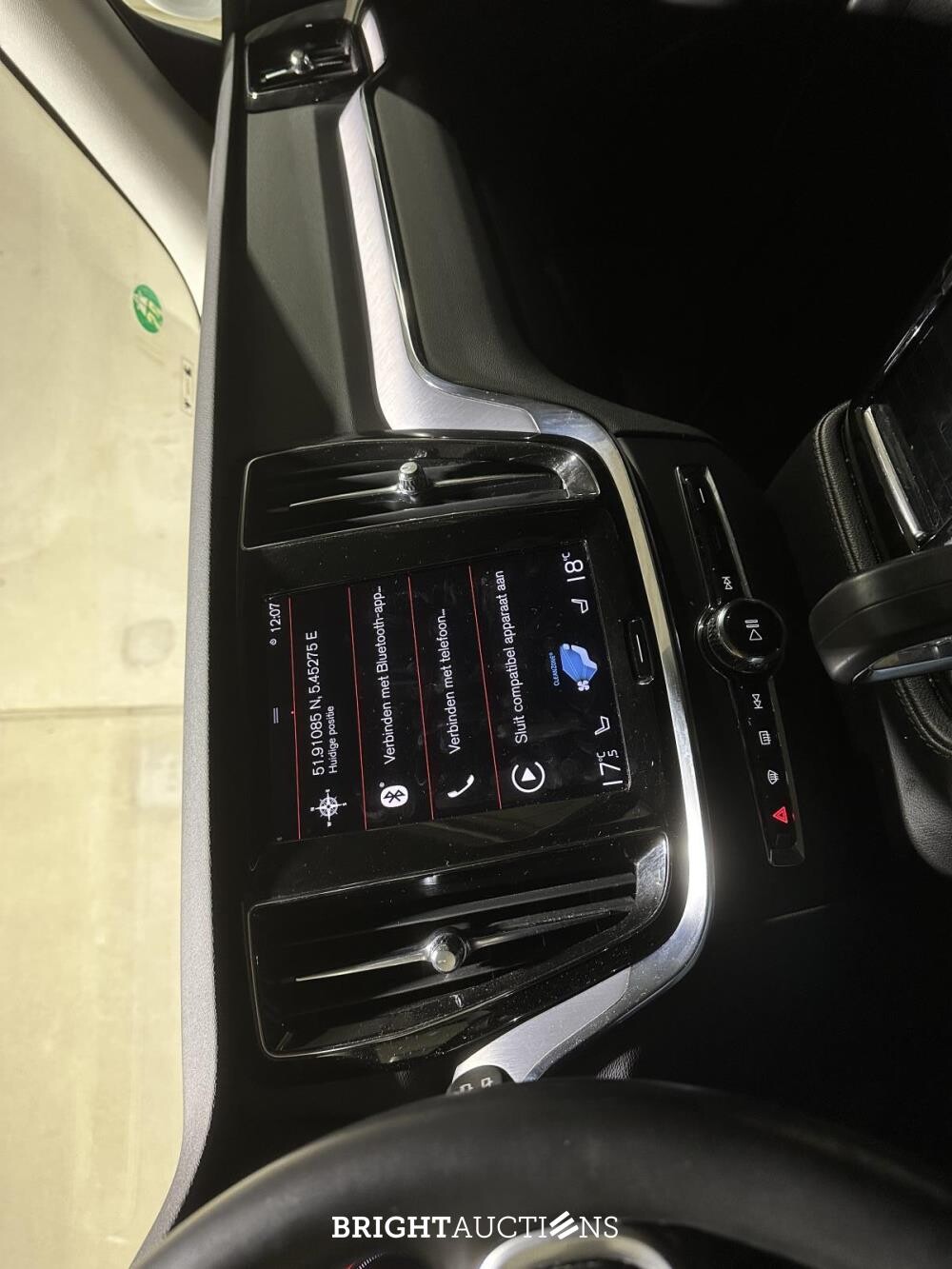 Volvo V60 2.0 T6 Recharge AWD Inscription Expression 340pk 2021 Plug-In Hybrid (Origineel-NL + 1e Eigenaar), N-828-HZ