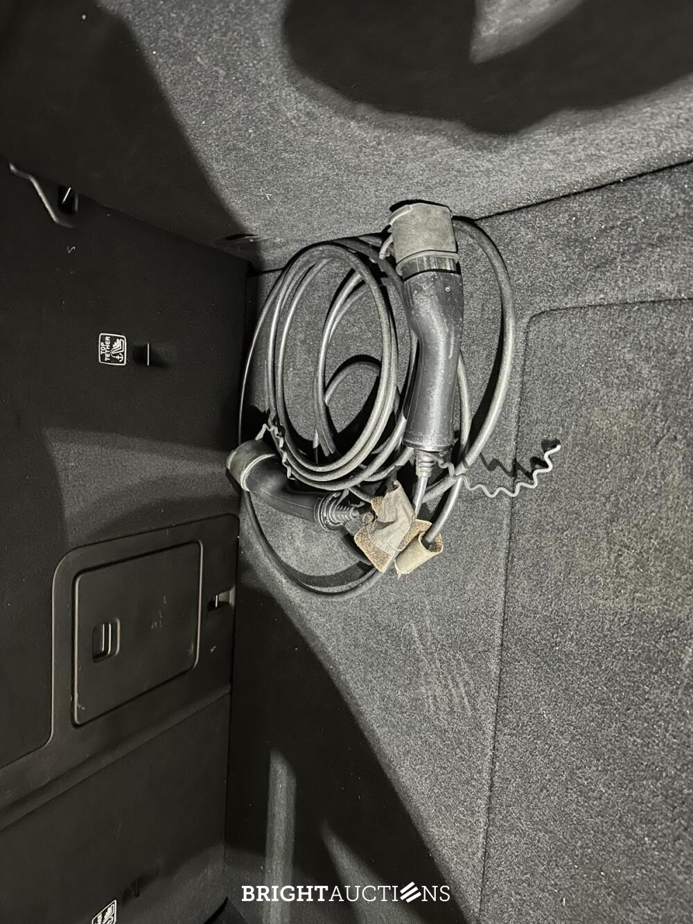 Volvo V60 2.0 T6 Recharge AWD Inscription Expression 340pk 2021 Plug-In Hybrid (Origineel-NL + 1e Eigenaar), N-828-HZ