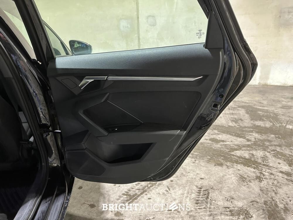 Audi A3 Limousine 35 TFSI Pro Line 150pk 2023 (Origineel-NL + 1e Eigenaar), X-645-JF