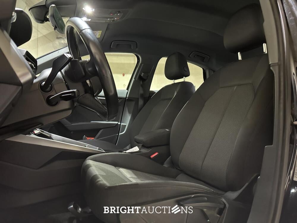 Audi A3 Limousine 35 TFSI Pro Line 150pk 2023 (Origineel-NL + 1e Eigenaar), X-645-JF