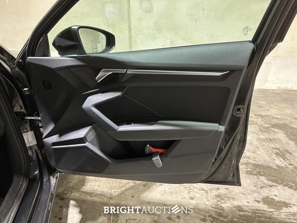 Audi A3 Limousine 35 TFSI Pro Line 150pk 2023 (Origineel-NL + 1e Eigenaar), X-645-JF