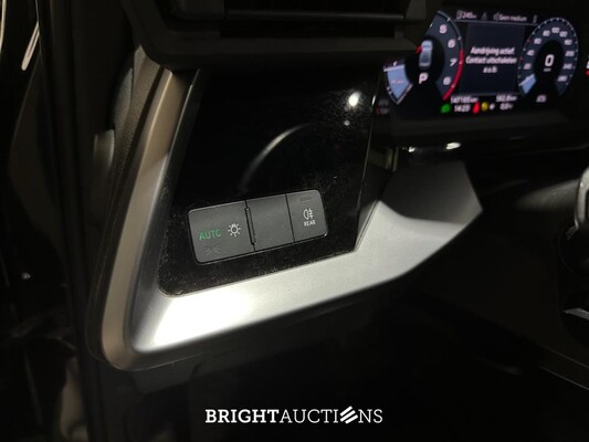 Audi A3 Limousine 35 TFSI Pro Line 150pk 2023 (Origineel-NL + 1e Eigenaar), X-645-JF