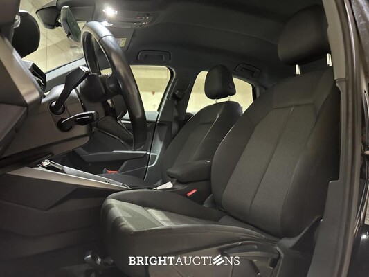 Audi A3 Limousine 35 TFSI Pro Line 150pk 2023 (Origineel-NL + 1e Eigenaar), X-645-JF