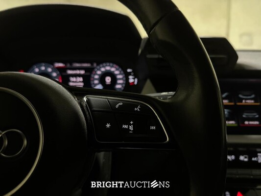 Audi A3 Limousine 35 TFSI Pro Line 150pk 2023 (Origineel-NL + 1e Eigenaar), X-645-JF