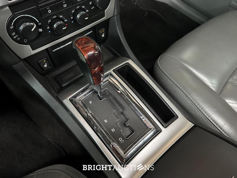 Chrysler 300C HEMI 5.7 V8 340PK 2005 