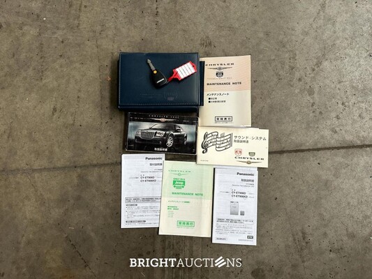 Chrysler 300C HEMI 5.7 V8 340PK 2005 