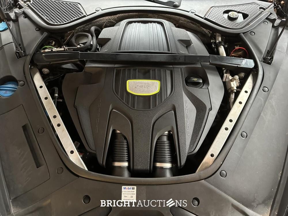 Porsche Panamera Sport Turismo 4 E-Hybrid 2.9 V6 462pk 2018, G-856-XL