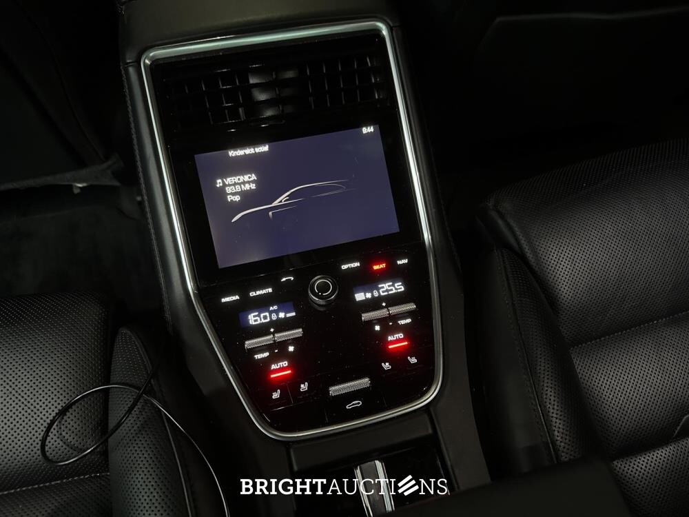 Porsche Panamera Sport Turismo 4 E-Hybrid 2.9 V6 462pk 2018, G-856-XL