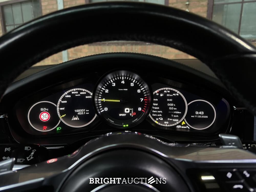 Porsche Panamera Sport Turismo 4 E-Hybrid 2.9 V6 462pk 2018, G-856-XL